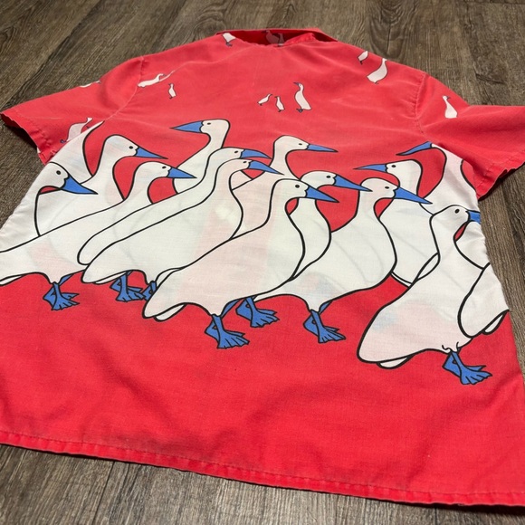 Vintage Hawaiian Style Button-Down Shirt with Allover Duck Print - Picture 8 of 8